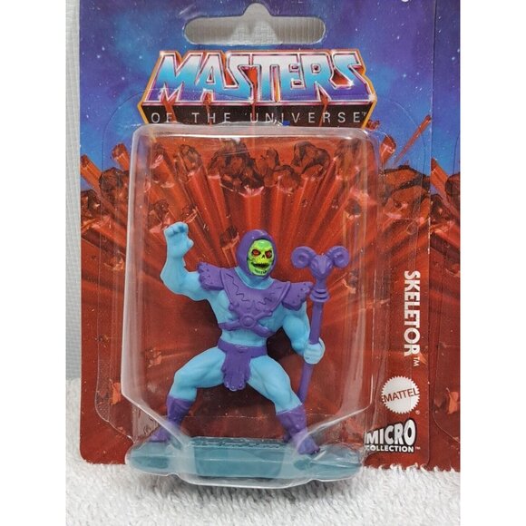 Masters Of The Universe Micro Collection Action Figures: Skeletor & He-Man - Picture 2 of 5
